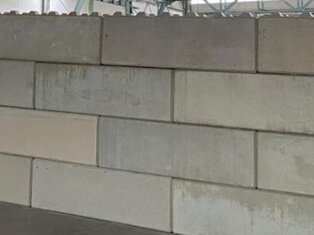 Deliace steny - betónové kocky bloky Betonblock Bratislava